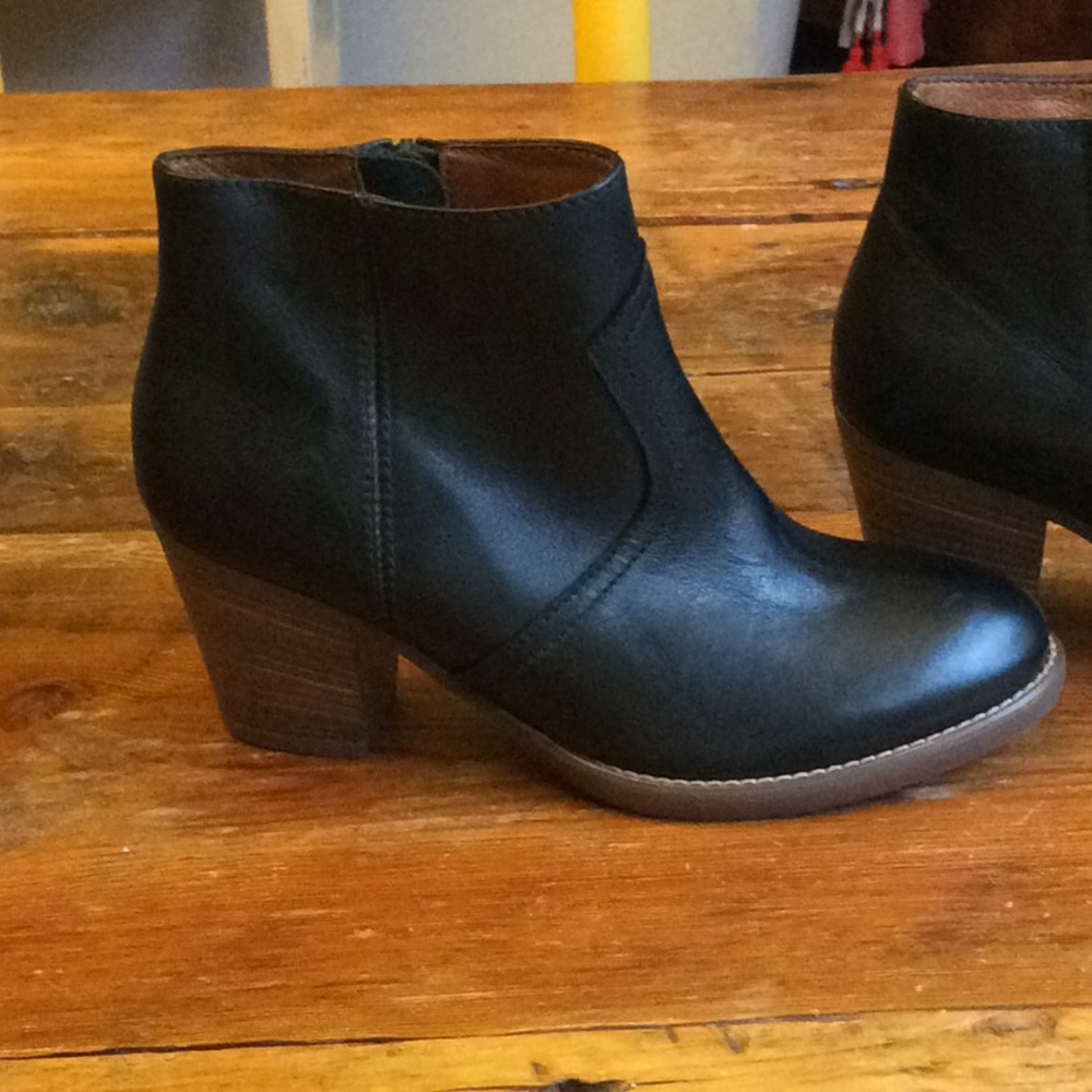 Madewell Black Leather Ankle Booties with Brown Stacked Heel